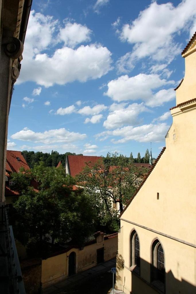Spacious Elegance In The Heart Of Old Town Prag Exterior foto