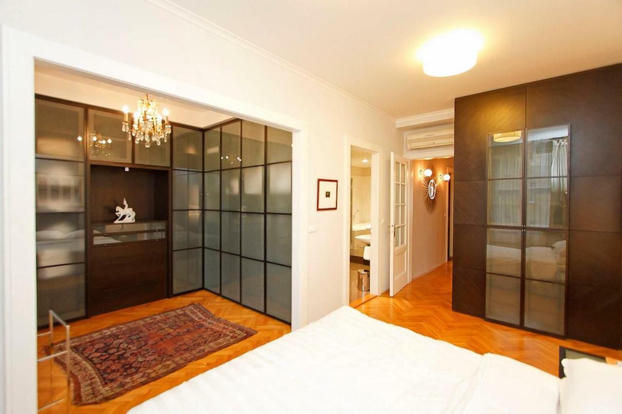 Spacious Elegance In The Heart Of Old Town Prag Exterior foto
