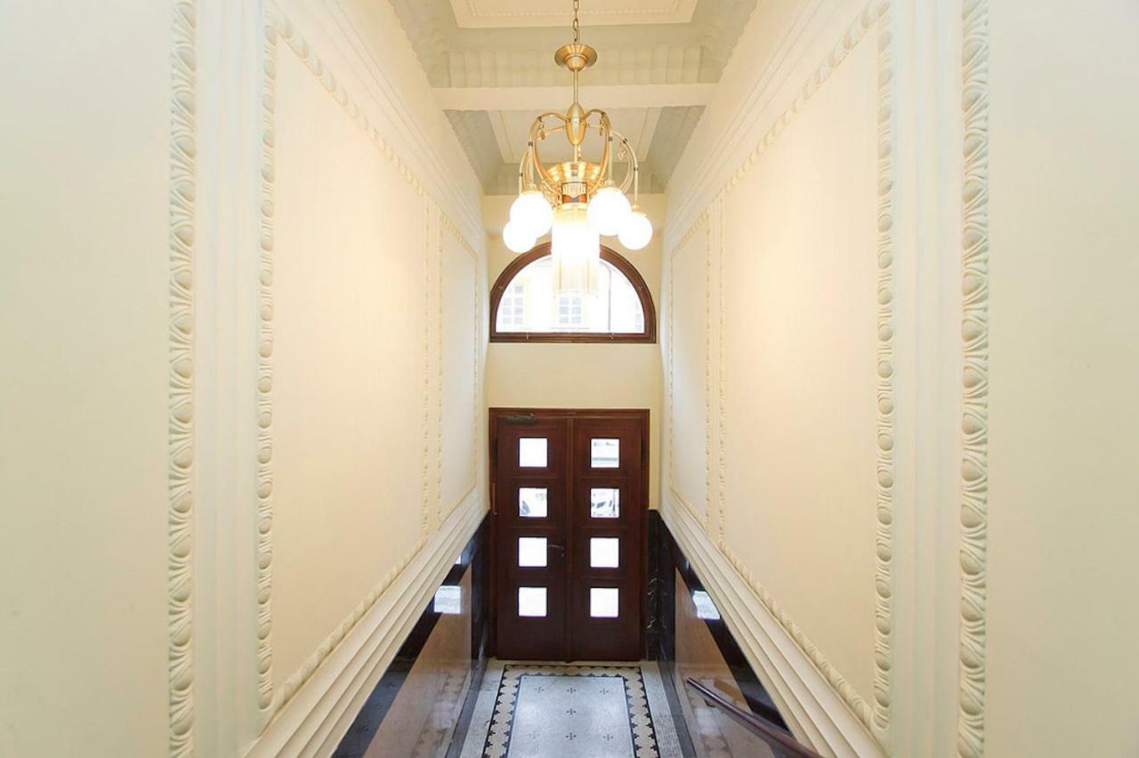 Spacious Elegance In The Heart Of Old Town Prag Exterior foto