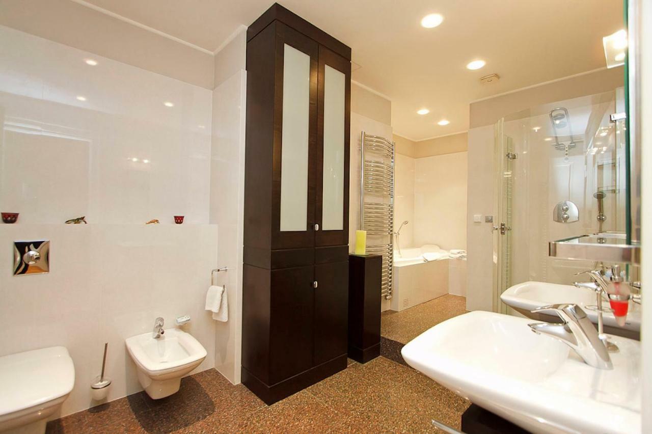 Spacious Elegance In The Heart Of Old Town Prag Exterior foto