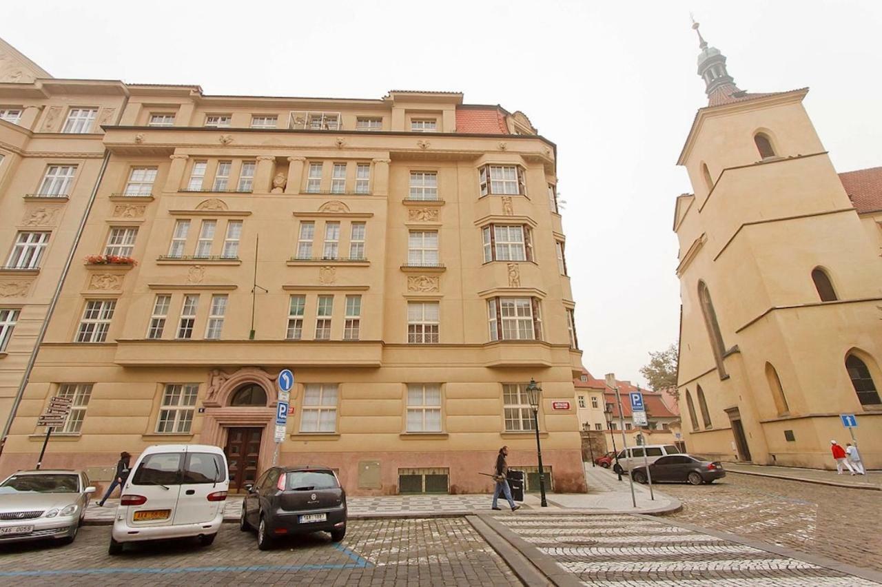 Spacious Elegance In The Heart Of Old Town Prag Exterior foto